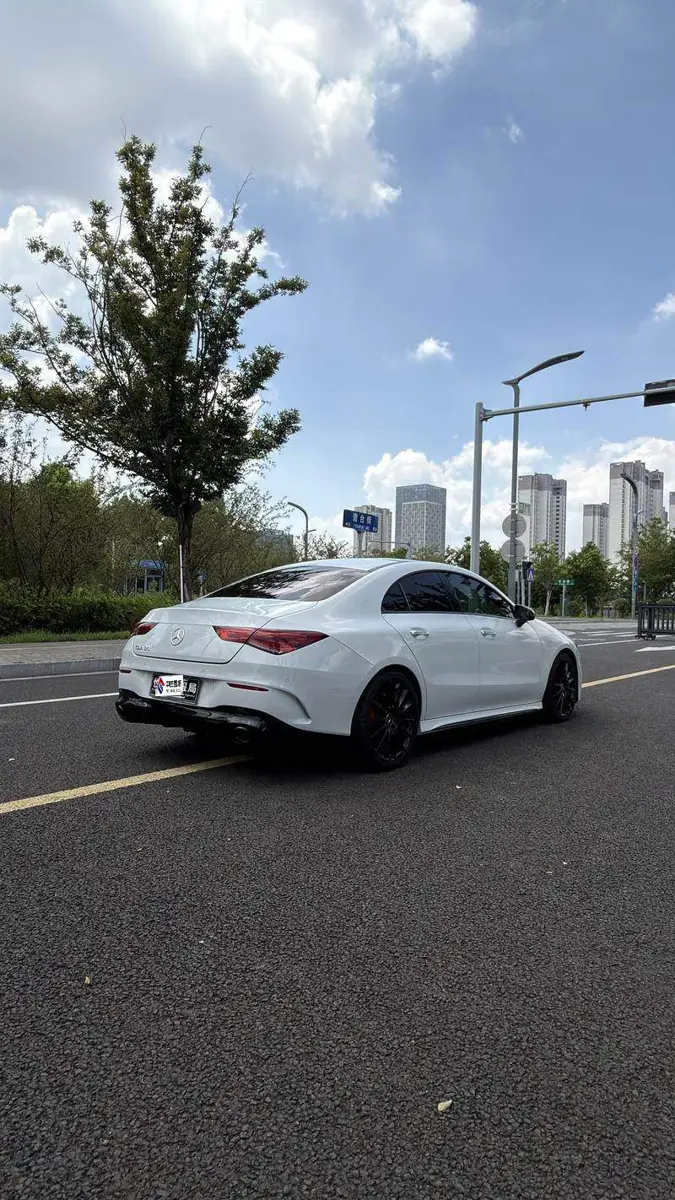 Mercedes-Benz CLA AMG 2020 AMG CLA 35 4MATIC — 5