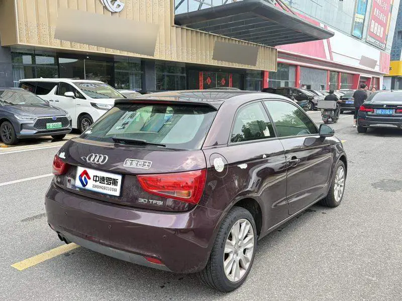 Audi A1 2014 30 TFSI Fashion Edition — 4