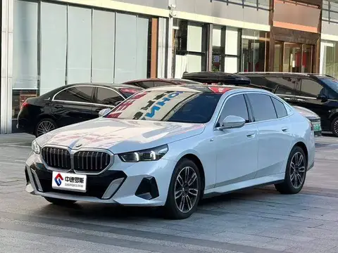 BMW 5 Series 2024 525Li M Sport Package