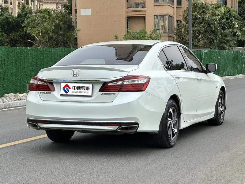 Accord 2016 2.0L Elite Edition — 6