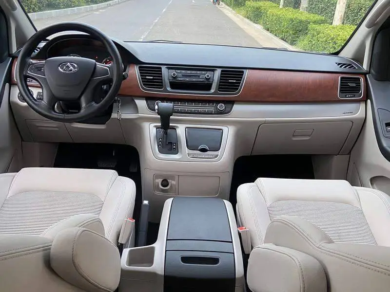 Maxus G10 2016 2.0T Automatic Luxury Edition — 12