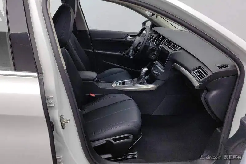 Peugeot 408 2015 1.2T Automatic Luxury Edition — 12