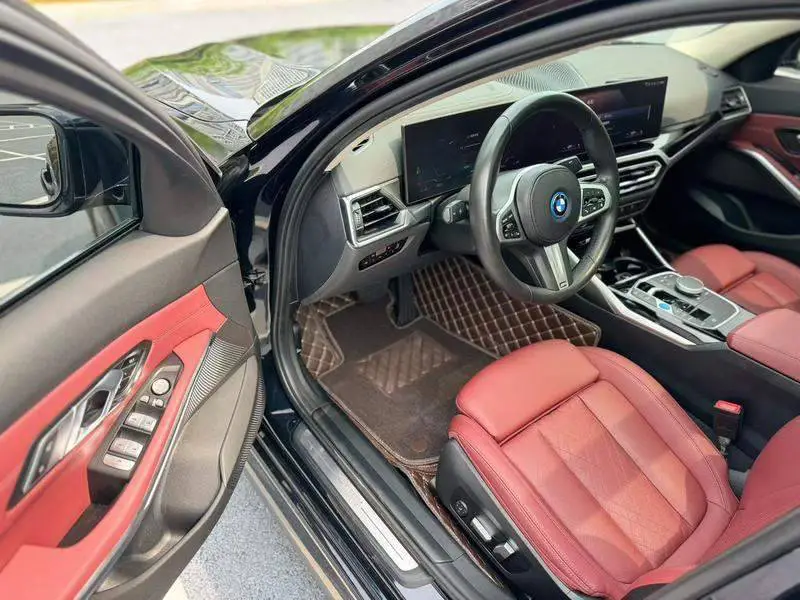 BMW i3 2022 eDrive 35 L — 9