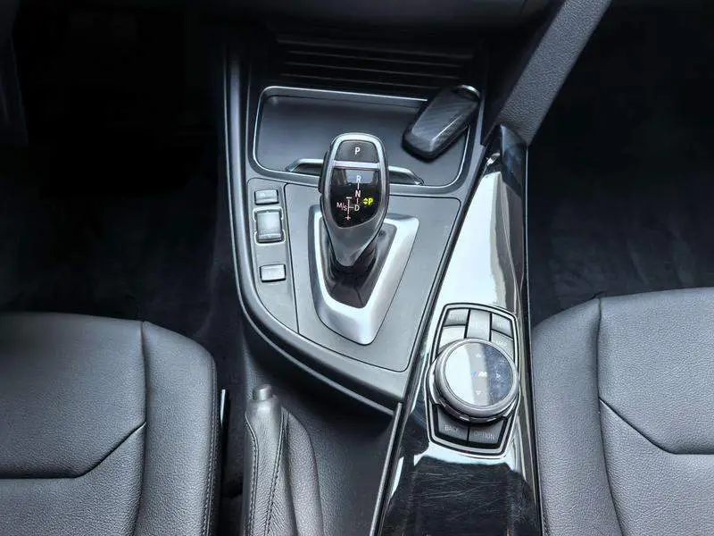 BMW 3 Series 2017 320Li M Sports — 12