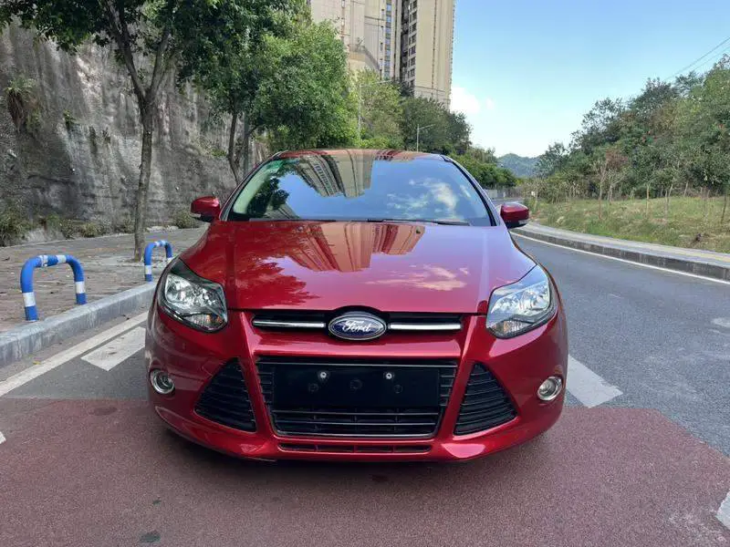 Fox 2012 Hatchback 2.0L Automatic Luxury Sports — 2