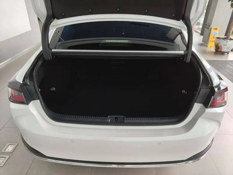 Lexus ES 2025 300h Premium Edition — 16