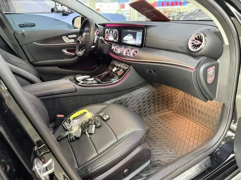 Mercedes-Benz E-Class 2016 E 300 L Fashion Edition — 14