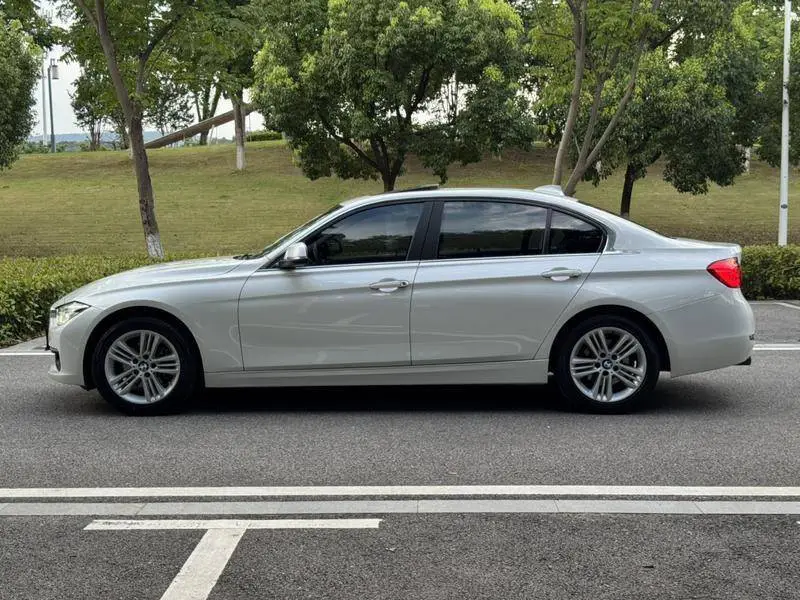 BMW 3 Series 2016 320Li Fashion Edition — 4