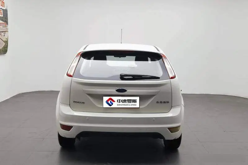 Fox 2013 Hatchback Classic 1.8L Automatic Millionth Anniversary Edition — 3