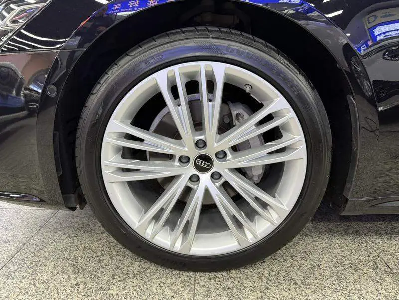 Audi A7L 2024 45 TFSI quattro Luxury Edition — 8