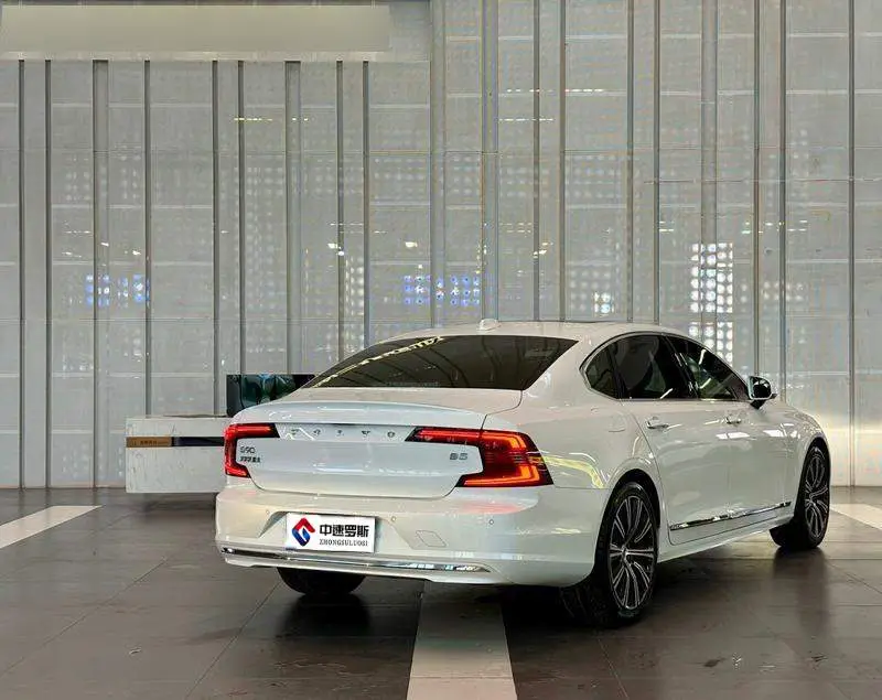 Volvo S90 2022 B5 Zhiyuan Deluxe Edition — 7