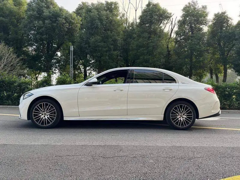 Mercedes-Benz C-Class 2022 C 260 L Sport Edition — 4