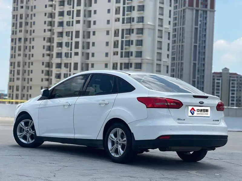 Fox 2017 Sedan 1.6L Automatic Comfort Smart Edition — 5