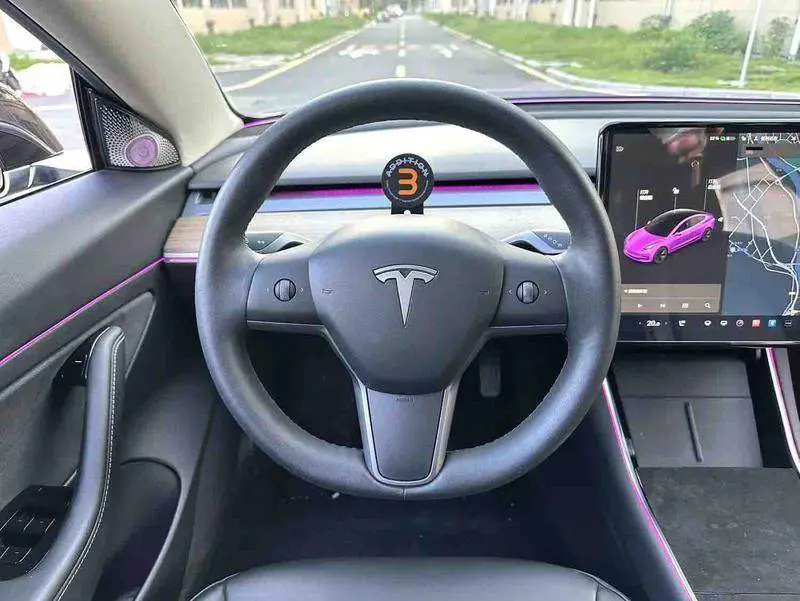 Model 3 2020 facelifted long-range rear-wheel drive version — 7