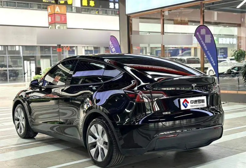 Model Y 2022 rear-wheel drive version — 3