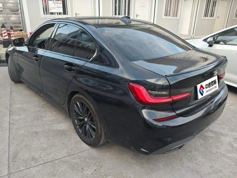BMW 3 Series 2021 325i M Sport Night Edition — 3
