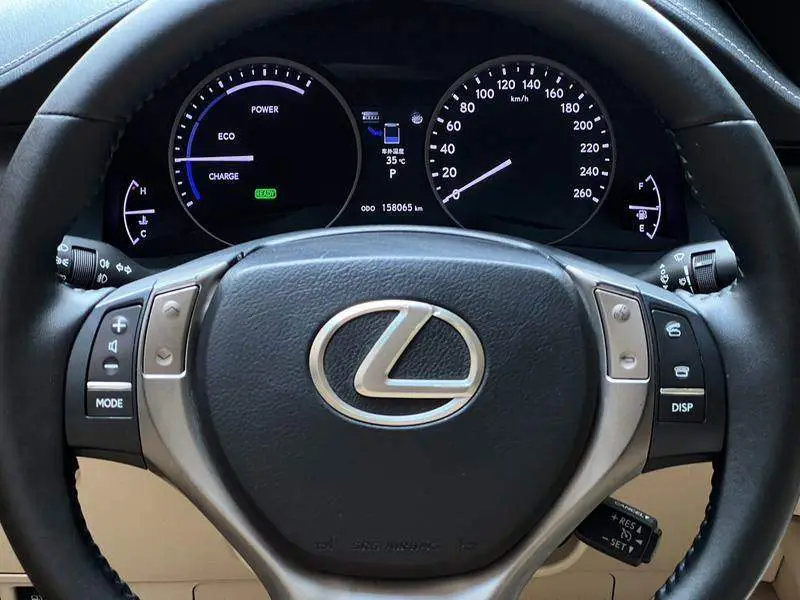 Lexus ES 2013 300h Elite Edition — 13