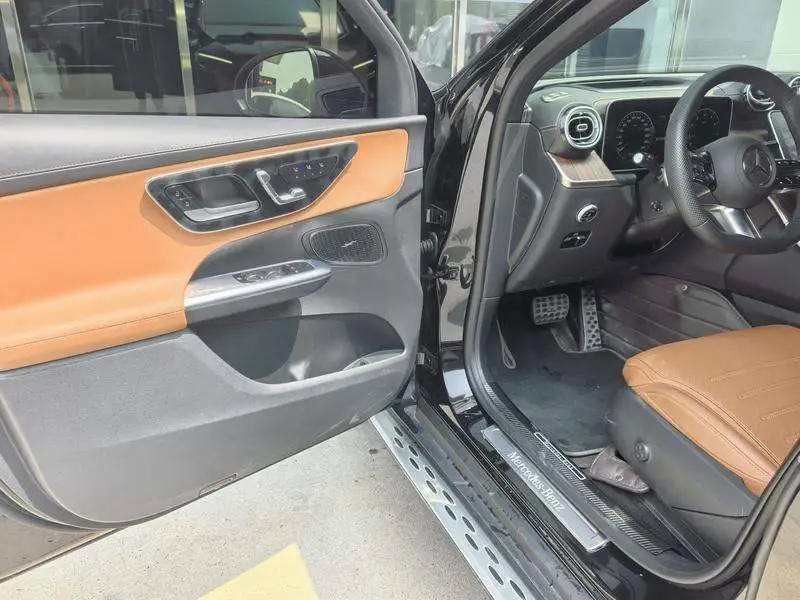 Mercedes-Benz GLC 2025 GLC 300 L 4MATIC Dynamic 5-seater — 19