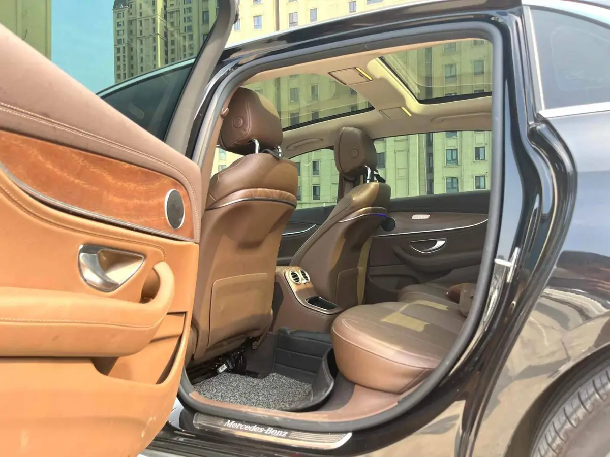 Mercedes-Benz E-Class New Energy 2023 E 350 e L plug-in hybrid sedan — 9