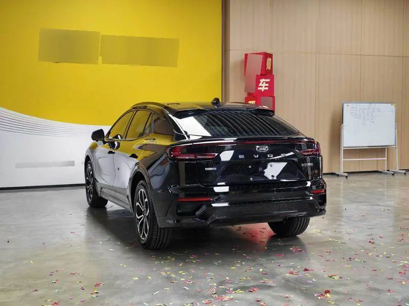 EVOS 2022 EcoBoost 245 Sport — 4
