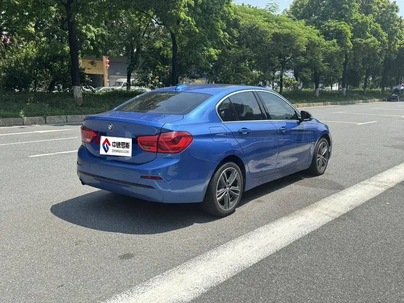 BMW 1 Series 2018 118i Sports — 6