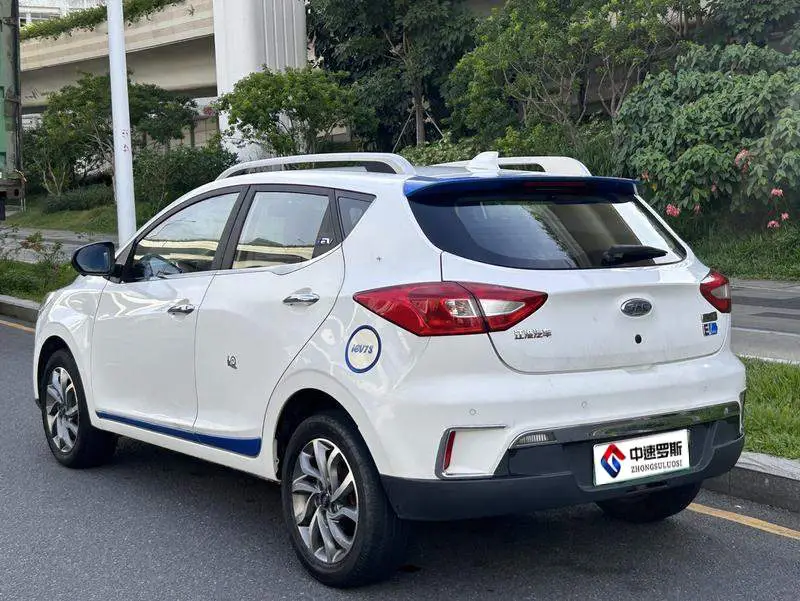 JAC iEV7S 2018 Smart Edition — 5