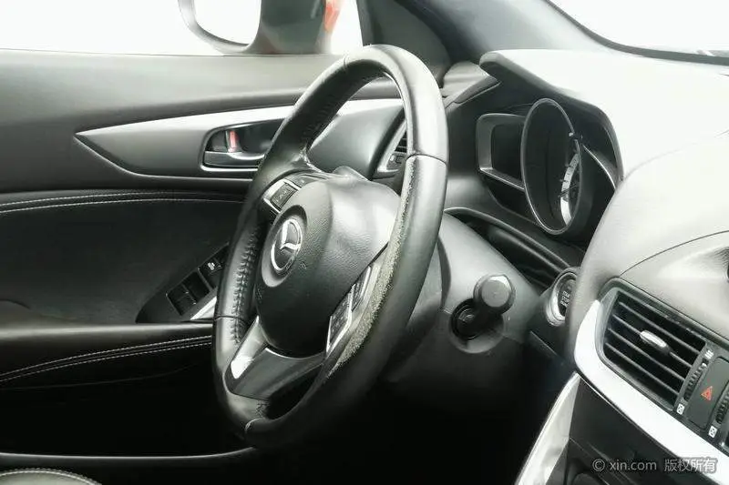 Mazda CX-4 2016 2.0L Automatic 2WD Blue Sky Premium Edition — 8