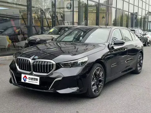 BMW 5 Series 2025 530Li Premium M Sport Package