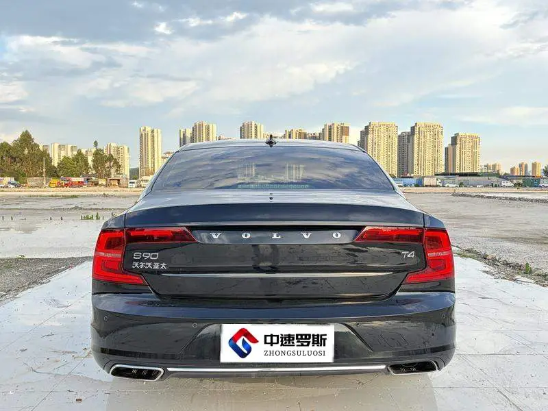 Volvo S90 2018 T4 Zhiyi Edition — 4