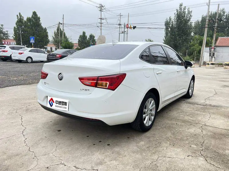 Valeant 2017 Sedan 15S Automatic Progressive — 6