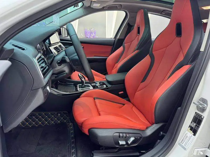 BMW 1 Series 2023 125i M Sport Night Edition — 16