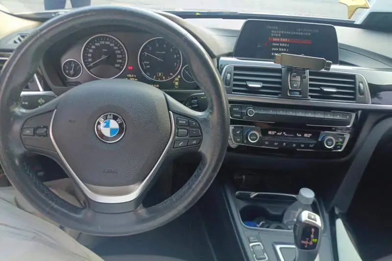 BMW 3 Series 2018 320Li Fashion Edition — 14