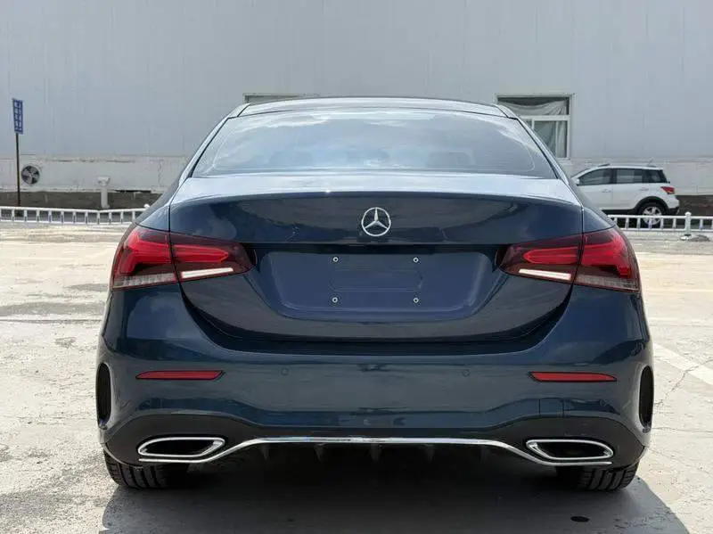 Mercedes-Benz A-Class 2019 A 200 L sports sedan — 5