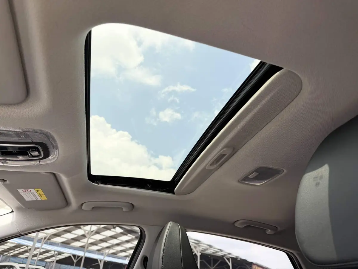 Elantra 2022 1.5L CVT LUX Premium Edition — 12