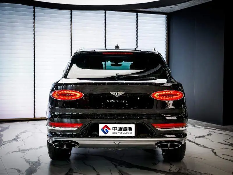 Bentayga 2025 4.0T V8 Long Wheelbase Art Edition — 3