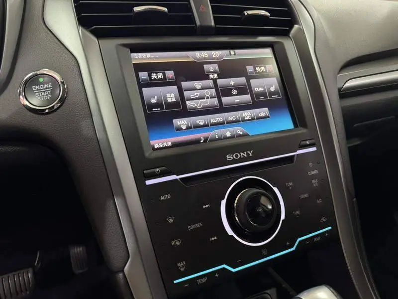 Mondeo 2013 2.0L GTDi240 luxury sports model — 9