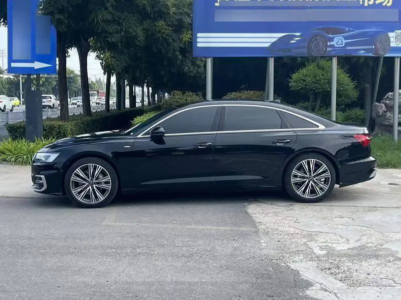 Audi A6L 2025 45 TFSI Selected Dynamic Edition — 2