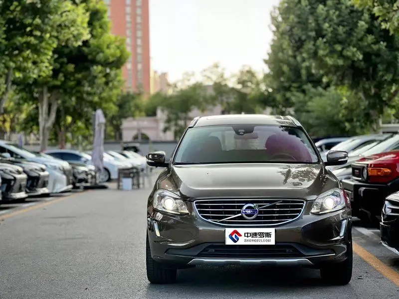 Volvo XC60 2017 T5 AWD Intelligent Edition — 2