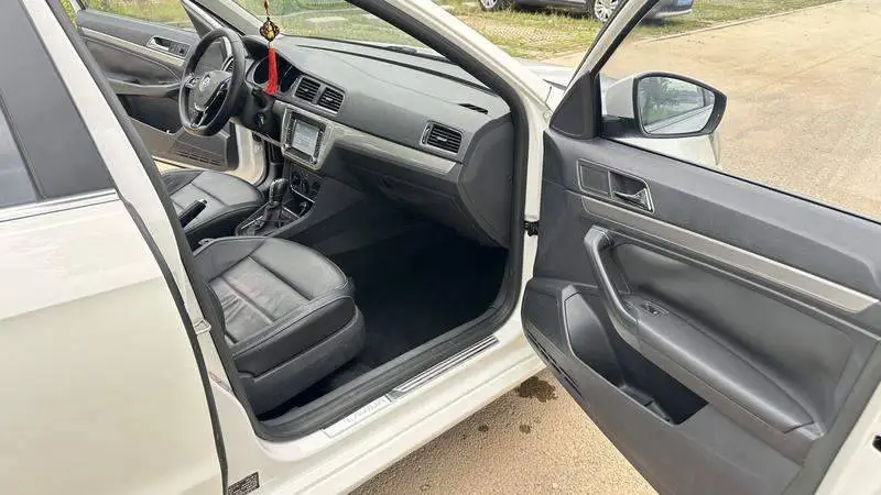 Lavida 2015 230TSI DSG Comfort Edition — 7