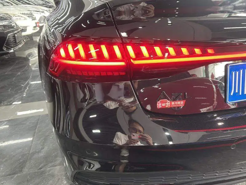 Audi A7L 2023 45 TFSI quattro S-line Black Warrior Edition — 11