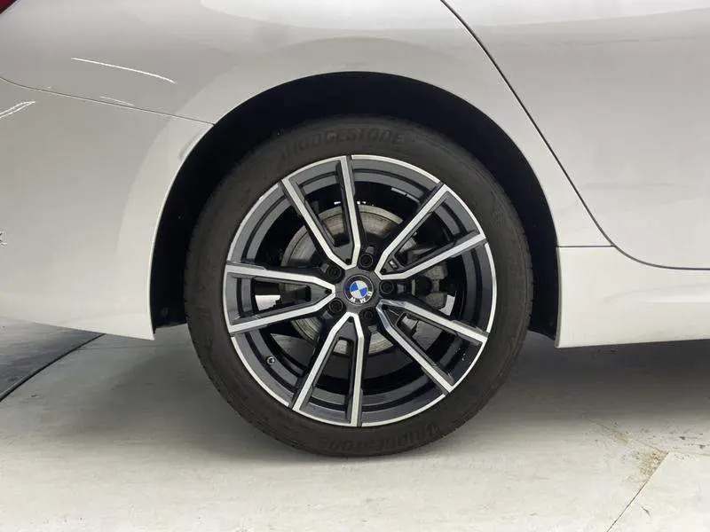 BMW 3 Series 2025 325Li M Sport Package — 9