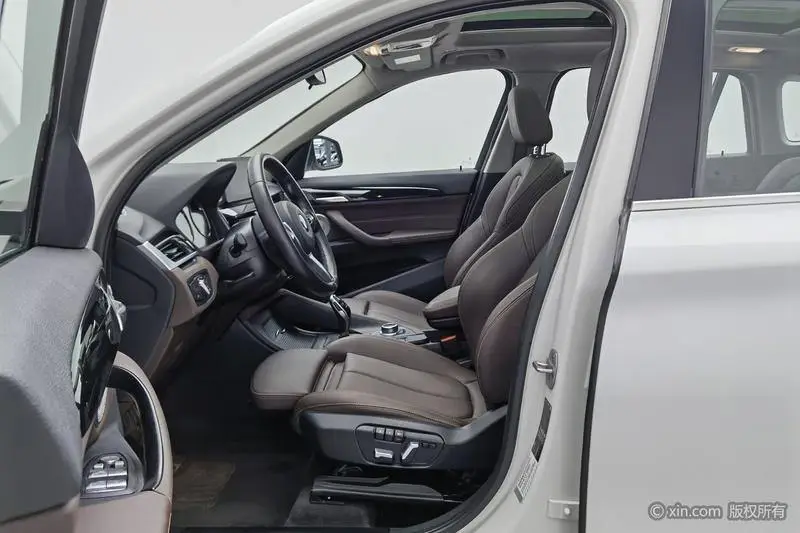 BMW X1 2021 sDrive25Li Leading Edition — 17