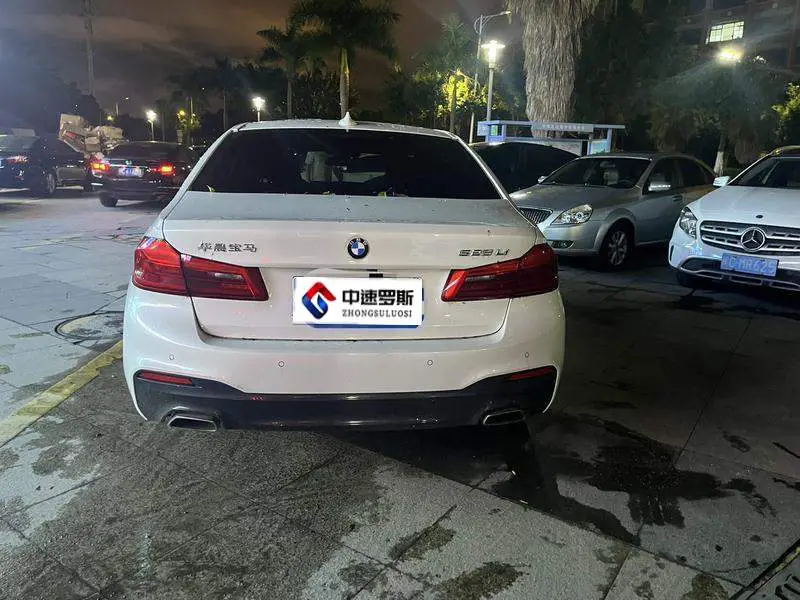 BMW 5 Series 2020 525Li M Sport Package — 5
