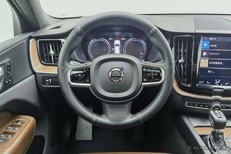 Volvo XC60 2021 T5 4WD Zhiyuan Deluxe Edition — 13