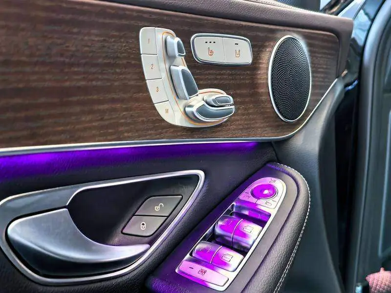 Mercedes-Benz GLC 2022 GLC 300 L 4MATIC Dynamic — 5