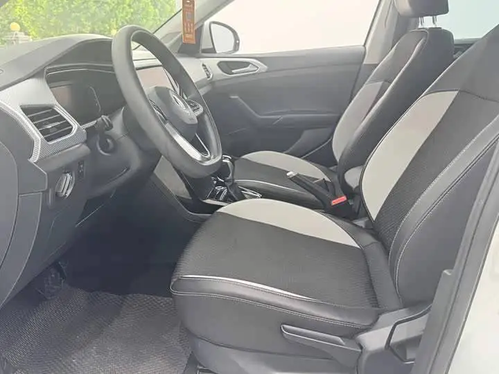 Exploration 2023 200TSI DSG Joy Smart Edition — 13
