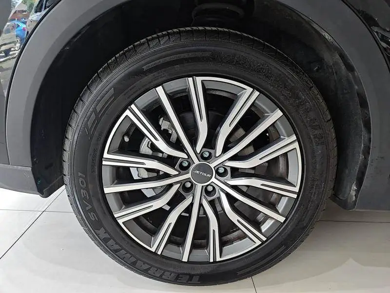 JETOUR X70 PLUS 2025 Champion Edition 1.5T DCT Champion PRO 5-seater — 8