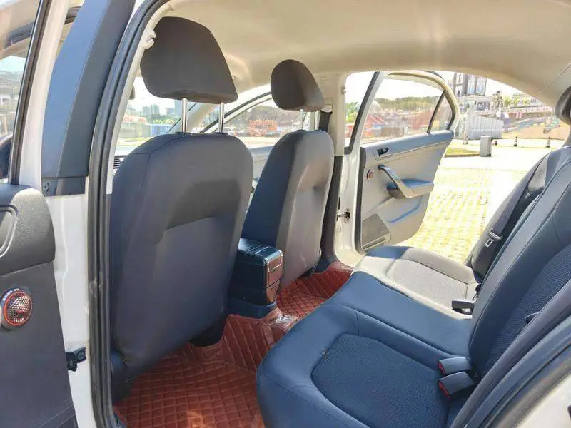 Santana 2015 1.6L Automatic Fashion Edition — 9