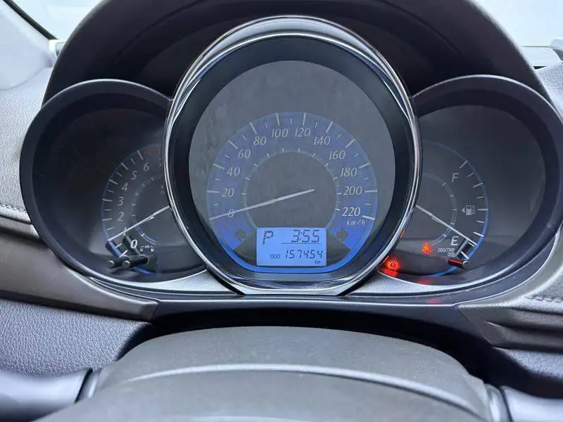 YARiS L 2014 1.3E Automatic Charm Edition — 6