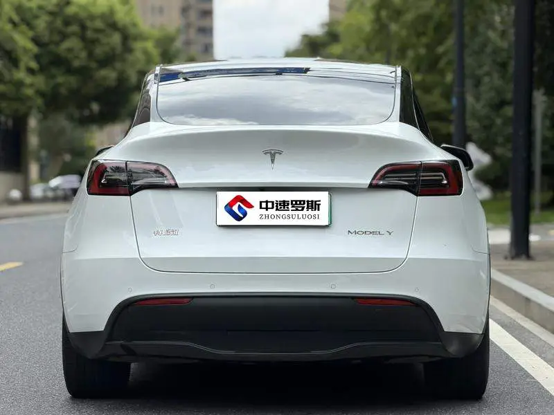 Model Y 2022 facelifted rear-wheel drive version — 5